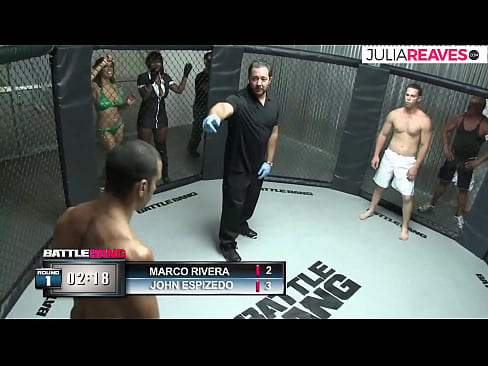 ❤️ Ultimate Fighter fickt ein Nummerngirl direkt nach einem Kampf im Ring ❤ Anal video bei uns ❤