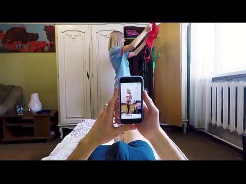 ❤️ Stiefschwester bringt ihren Bruder zum Wichsen, kurz bevor Mama nach Hause kommt ❤ Anal video bei uns ❤