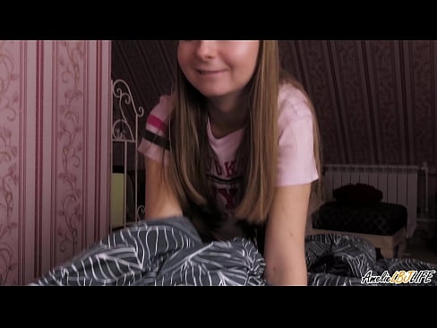 ❤️ Blondie saugt ihre BFF's tief und bekommt Sperma in den Mund ❤ Anal video bei uns ❤